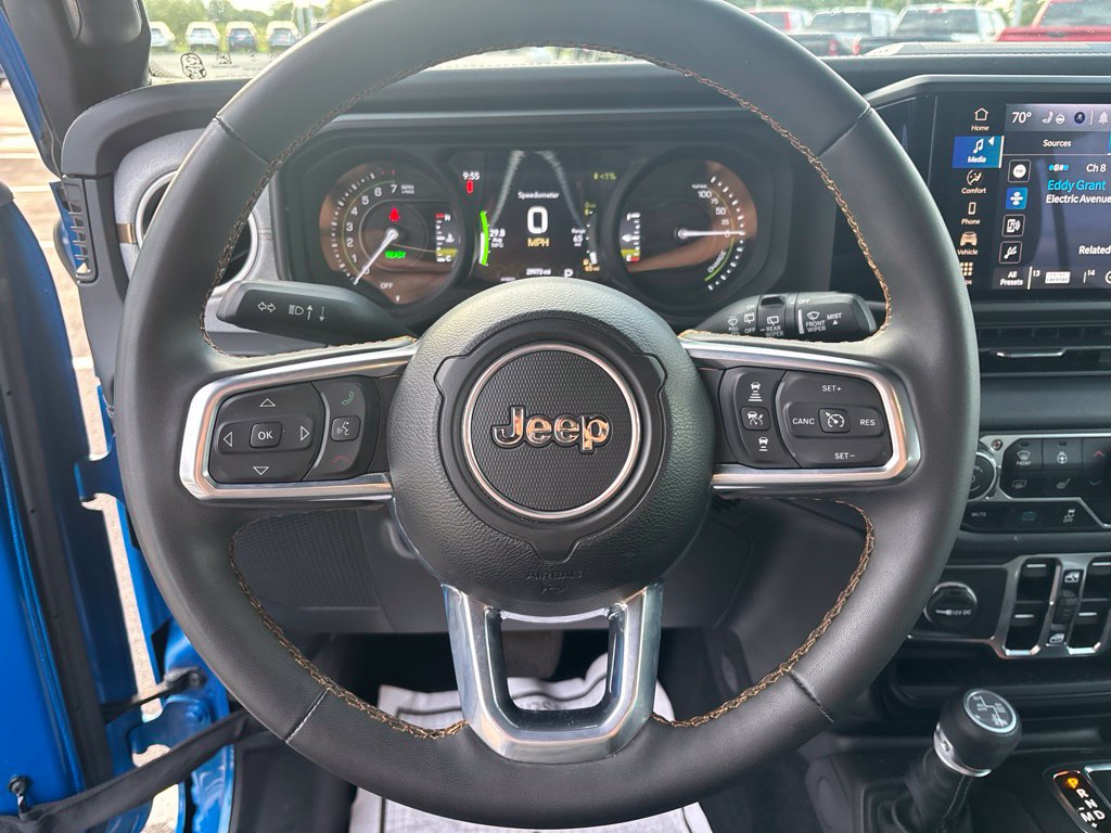 Used 2024 Jeep Wrangler Unlimited Sahara AWD/4WD image 15