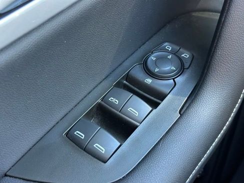 Used 2023 Chevrolet Blazer LT image 22