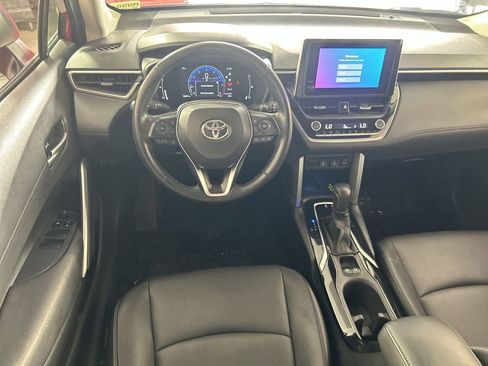 Used 2023 Toyota Corolla Cross XLE FWD image 21