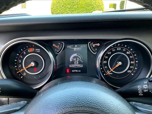 Certified 2022 Jeep Wrangler Sport S image 10