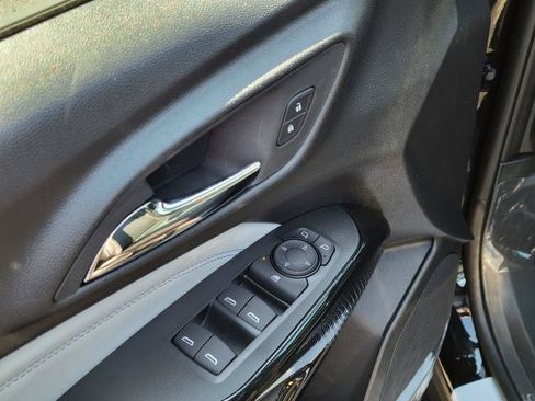 New 2026 Chevrolet Trax LT w/ Sunroof Package FWD image 8