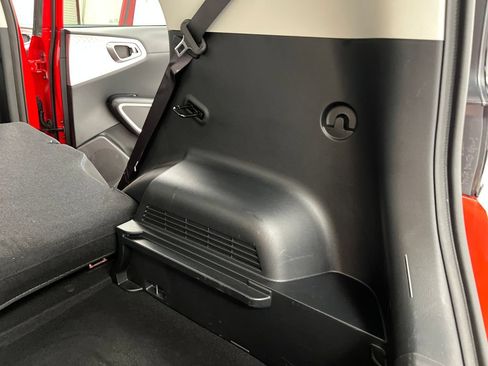 Used 2024 Kia Soul LX w/ Option Group 015 FWD image 38