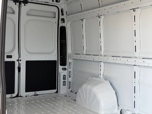 New 2026 RAM ProMaster 3500 w/ Convenience Group FWD image 32