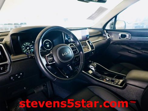 Used 2023 Kia Sorento SX image 6
