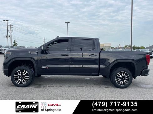 Used 2025 GMC Sierra 1500 AT4 w/ AT4 Premium Package AWD/4WD image 4