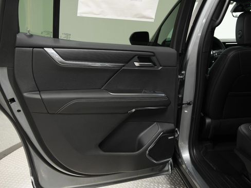 New 2026 GMC Acadia Elevation w/ Black Edition FWD image 20