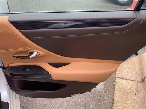 Used 2019 Lexus ES 350 w/ Premium Package image 34