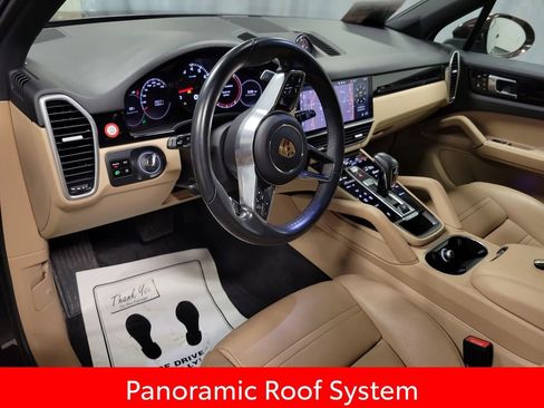 Used 2020 Porsche Cayenne Base image 13
