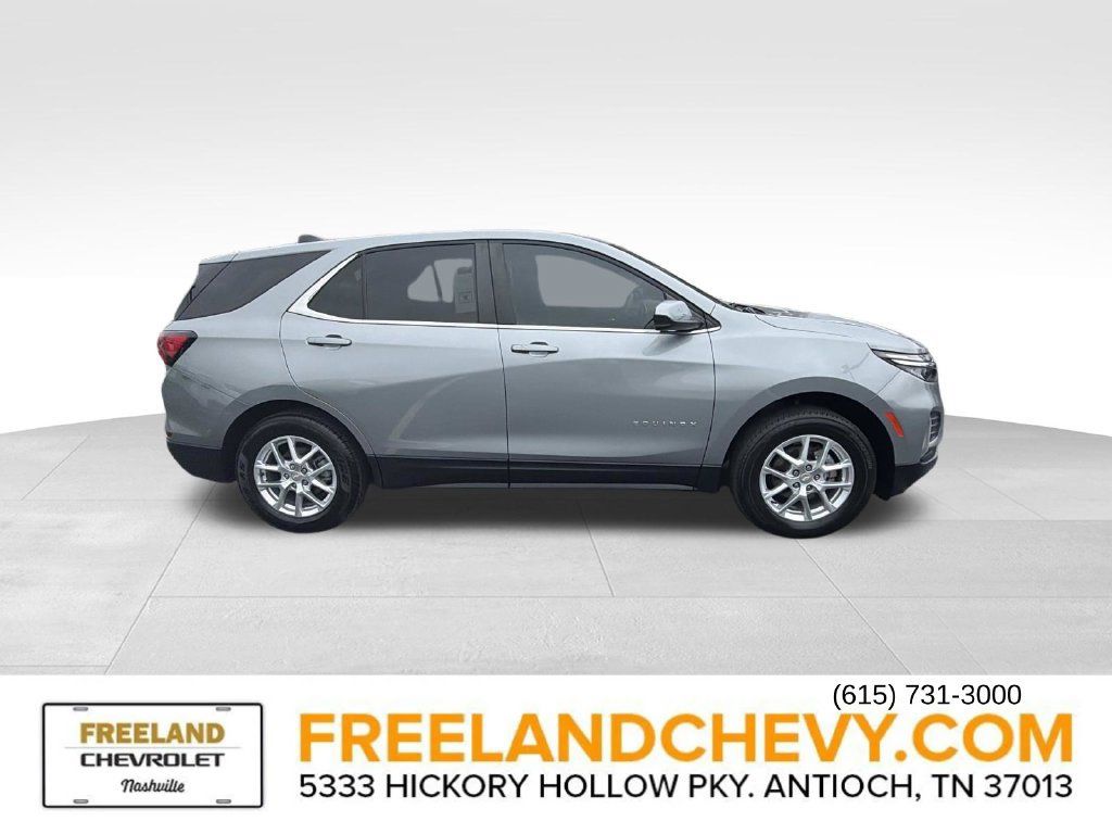 Used 2024 Chevrolet Equinox LT AWD/4WD image 2