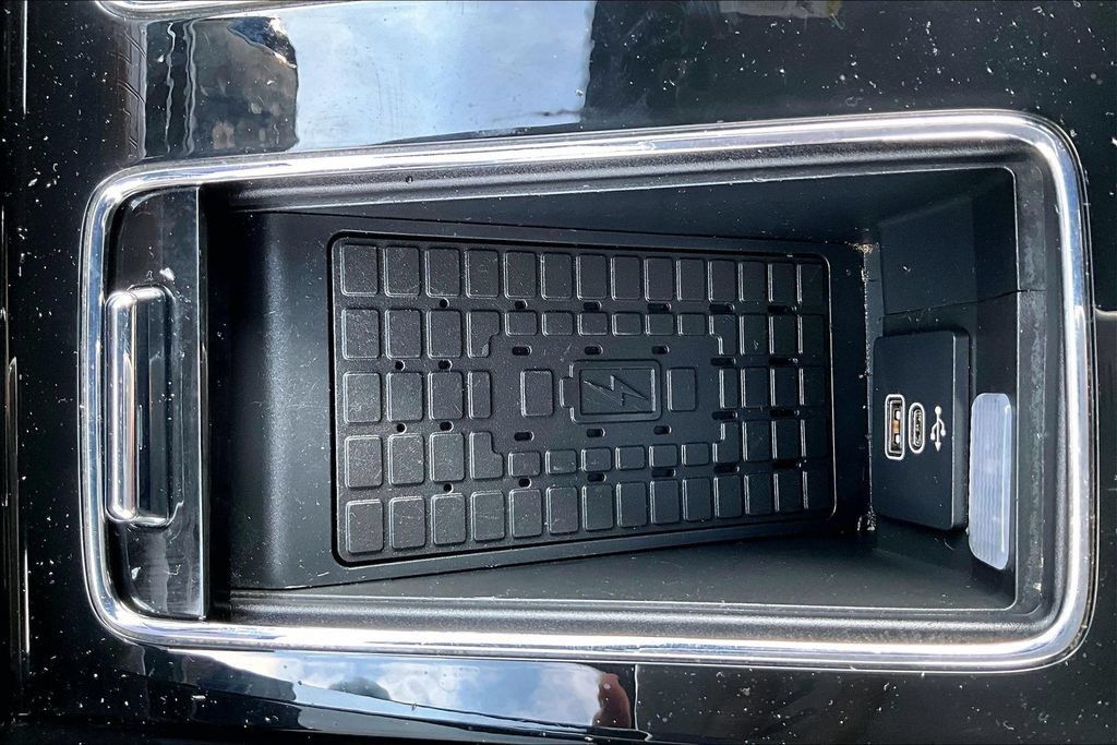 Used 2025 Lincoln Aviator Black Label AWD/4WD image 22