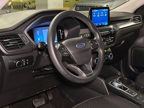 Used 2025 Ford Escape Active AWD/4WD image 14