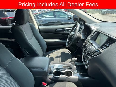 Used 2020 Nissan Pathfinder SV w/ Cargo Package FWD image 8