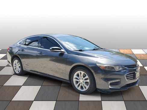 Used 2016 Chevrolet Malibu LT image 3