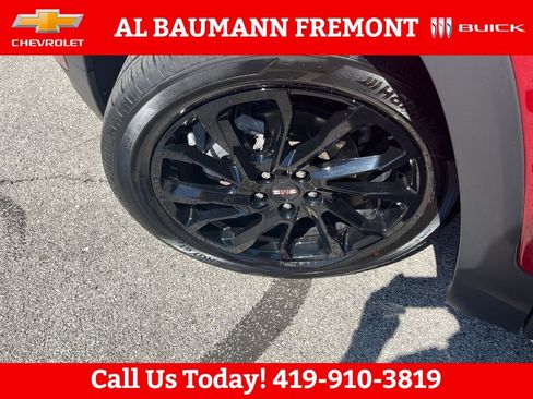Used 2023 GMC Terrain SLE w/ Driver Convenience Package FWD image 27