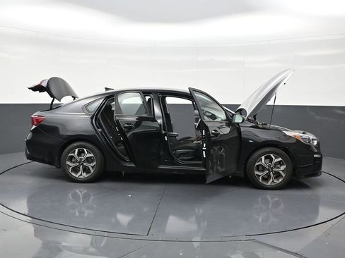 Used 2020 Kia Forte LXS FWD image 29