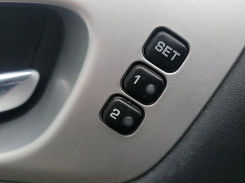 Used 2020 Nissan Pathfinder Platinum image 14