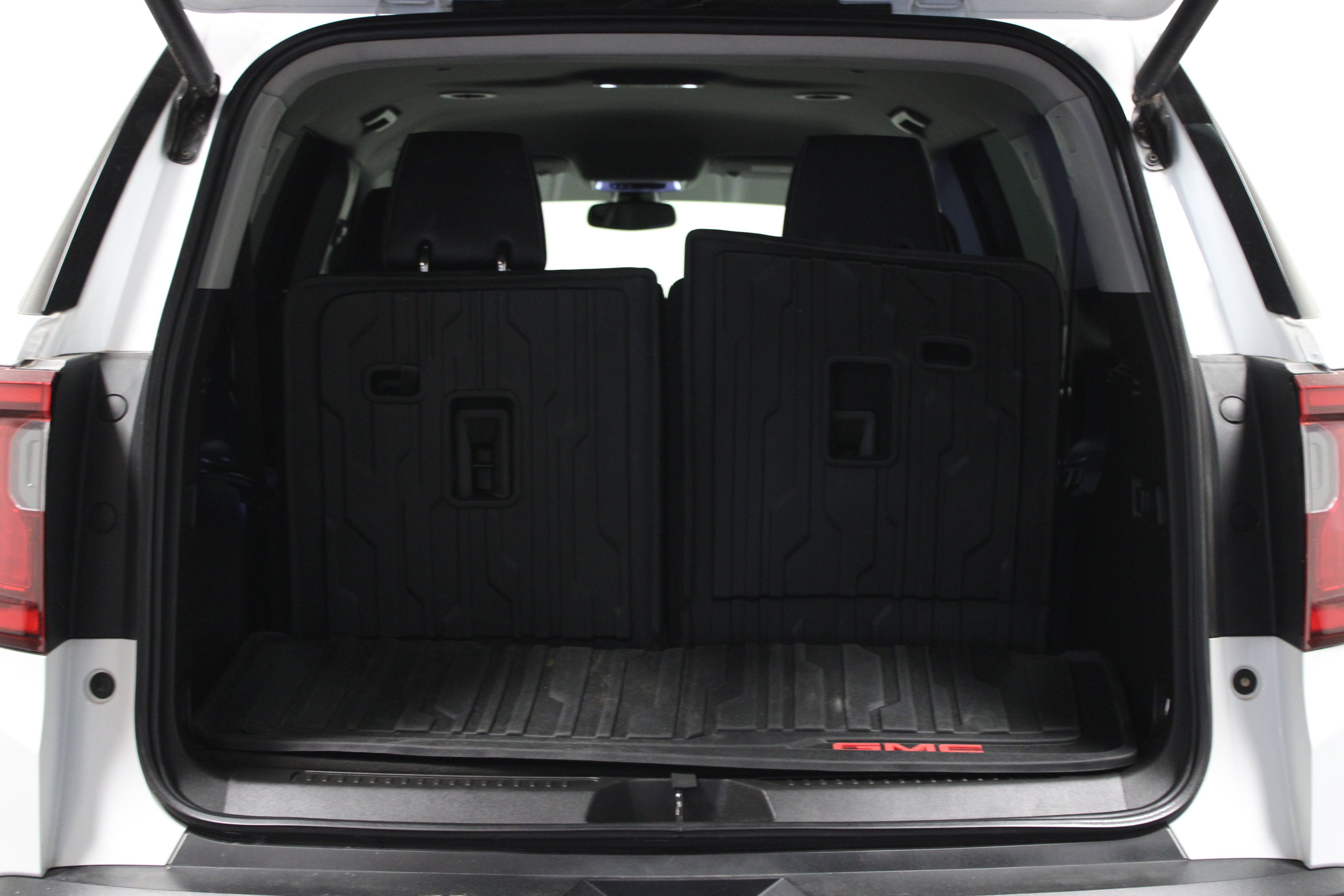 Used 2023 GMC Acadia SLT w/ Elevation Edition FWD image 15