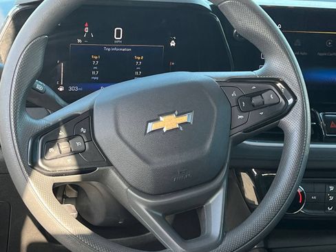 Used 2025 Chevrolet TrailBlazer LT FWD image 29