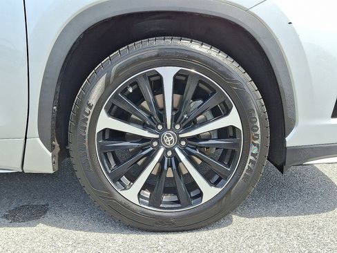 Certified 2021 Toyota Highlander XSE image 9