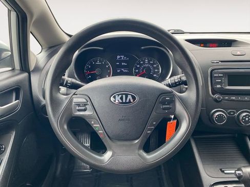 Used 2018 Kia Forte LX image 12