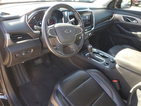 Used 2020 Chevrolet Traverse RS image 18