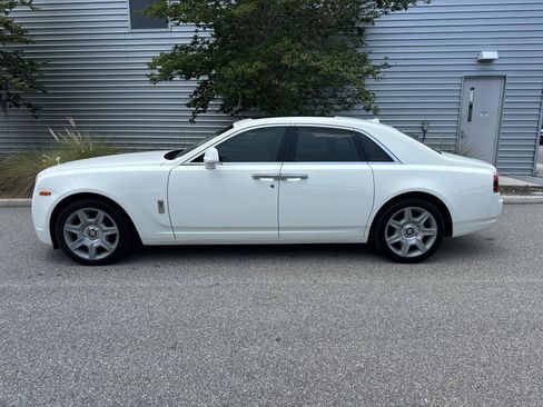 Used 2012 Rolls-Royce Ghost RWD image 2