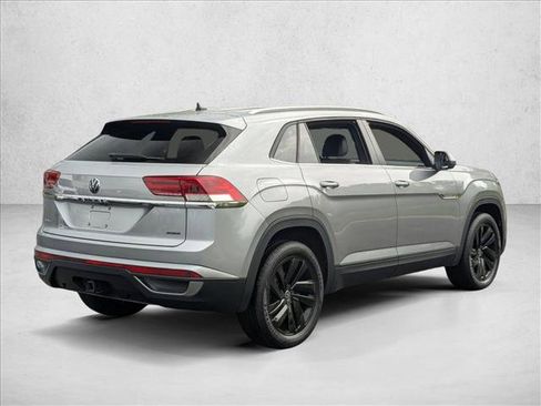 Used 2023 Volkswagen Atlas Cross Sport SE w/ Black Wheel Package AWD/4WD image 5