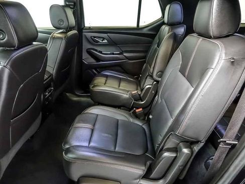 Used 2023 Chevrolet Traverse RS AWD/4WD image 15