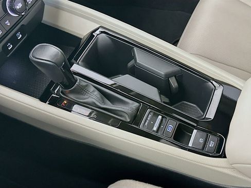 Used 2024 Honda Accord EX-L image 16