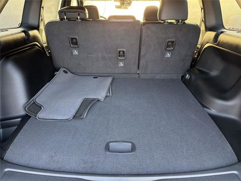 New 2025 Jeep Grand Cherokee Limited w/ Black Appearance Package image 19