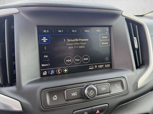 Used 2024 GMC Terrain SLE AWD/4WD image 18