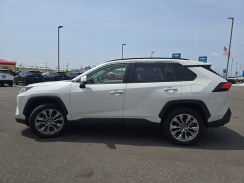 Used 2019 Toyota RAV4 Limited w/ Advanced Technology Package AWD/4WD image 17