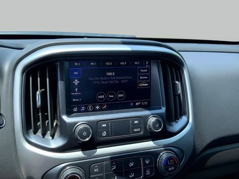 Used 2020 Chevrolet Colorado ZR2 w/ ZR2 Dusk Special Edition AWD/4WD image 26