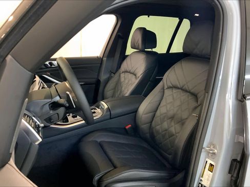New 2026 BMW X5 xDrive40i w/ M Sport Package image 9