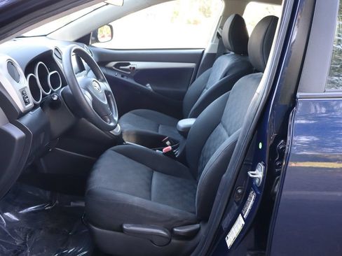 Used 2009 Toyota Matrix FWD image 19