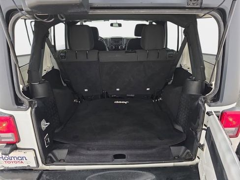 Used 2015 Jeep Wrangler Unlimited Sport w/ Quick Order Package 24S AWD/4WD image 31
