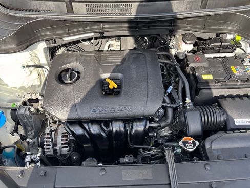 Used 2025 Kia Soul LX w/ LX Technology Package FWD image 30