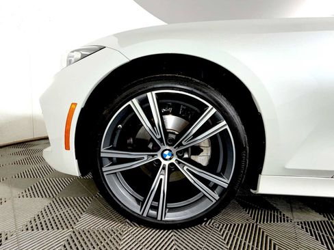 Used 2024 BMW 330i xDrive Sedan w/ Premium Package AWD/4WD image 8