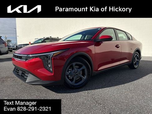 Used 2025 Kia K4 LXS image 3