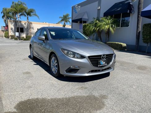 Used 2014 MAZDA MAZDA3 i Touring image 3
