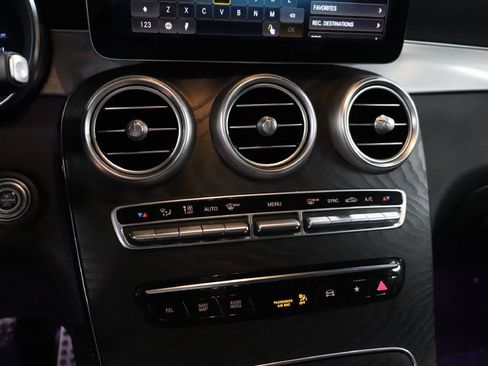 Used 2021 Mercedes-Benz GLC 63 AMG 4MATIC image 33