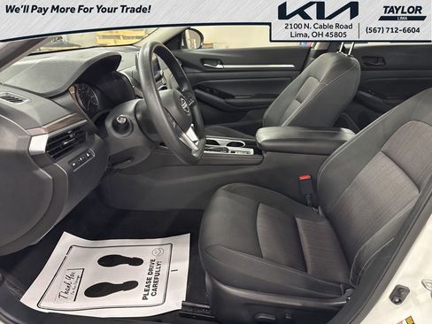 Used 2023 Nissan Altima 2.5 SV image 9