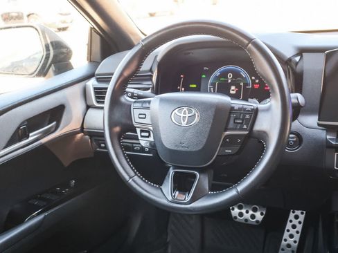 Certified 2025 Toyota Camry SE AWD/4WD image 17