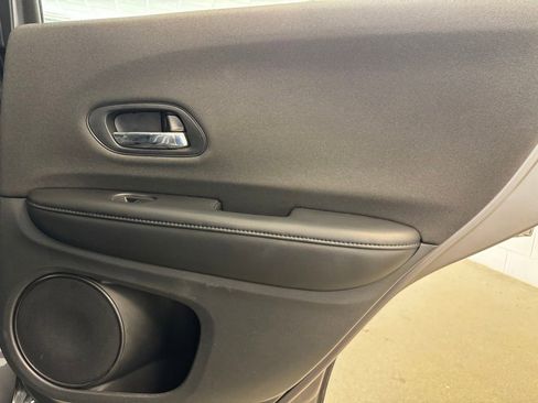 Used 2020 Honda HR-V LX image 23