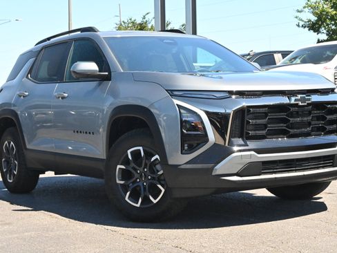 New 2026 Chevrolet Equinox ACTIV w/ Convenience Package III AWD/4WD image 2