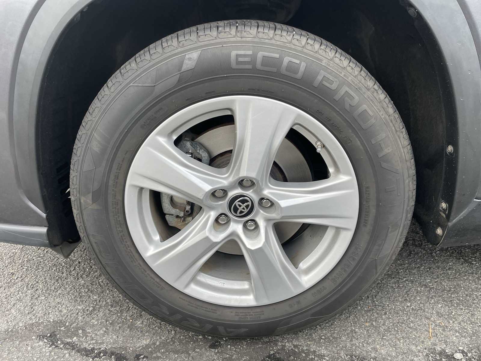 Used 2023 Toyota Highlander L FWD image 10