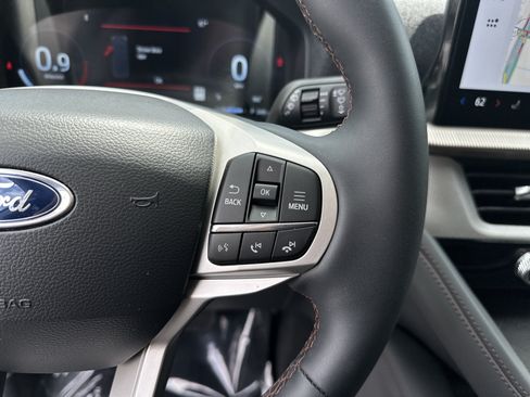 Used 2026 Ford Explorer Active RWD image 20