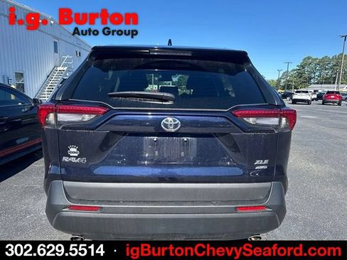 Used 2020 Toyota RAV4 XLE w/ All Weather Liner Package AWD/4WD image 5