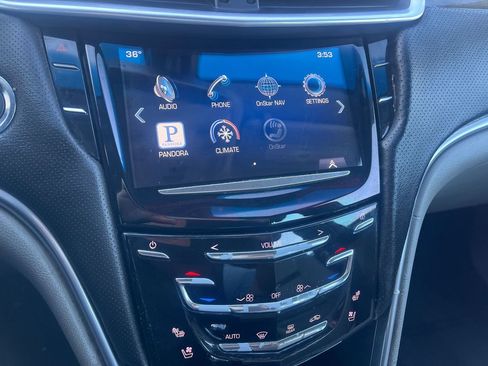 Used 2013 Cadillac XTS Luxury image 24