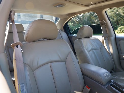 Used 2001 INFINITI I30 w/ (B03) Touring Sport Pkg image 16